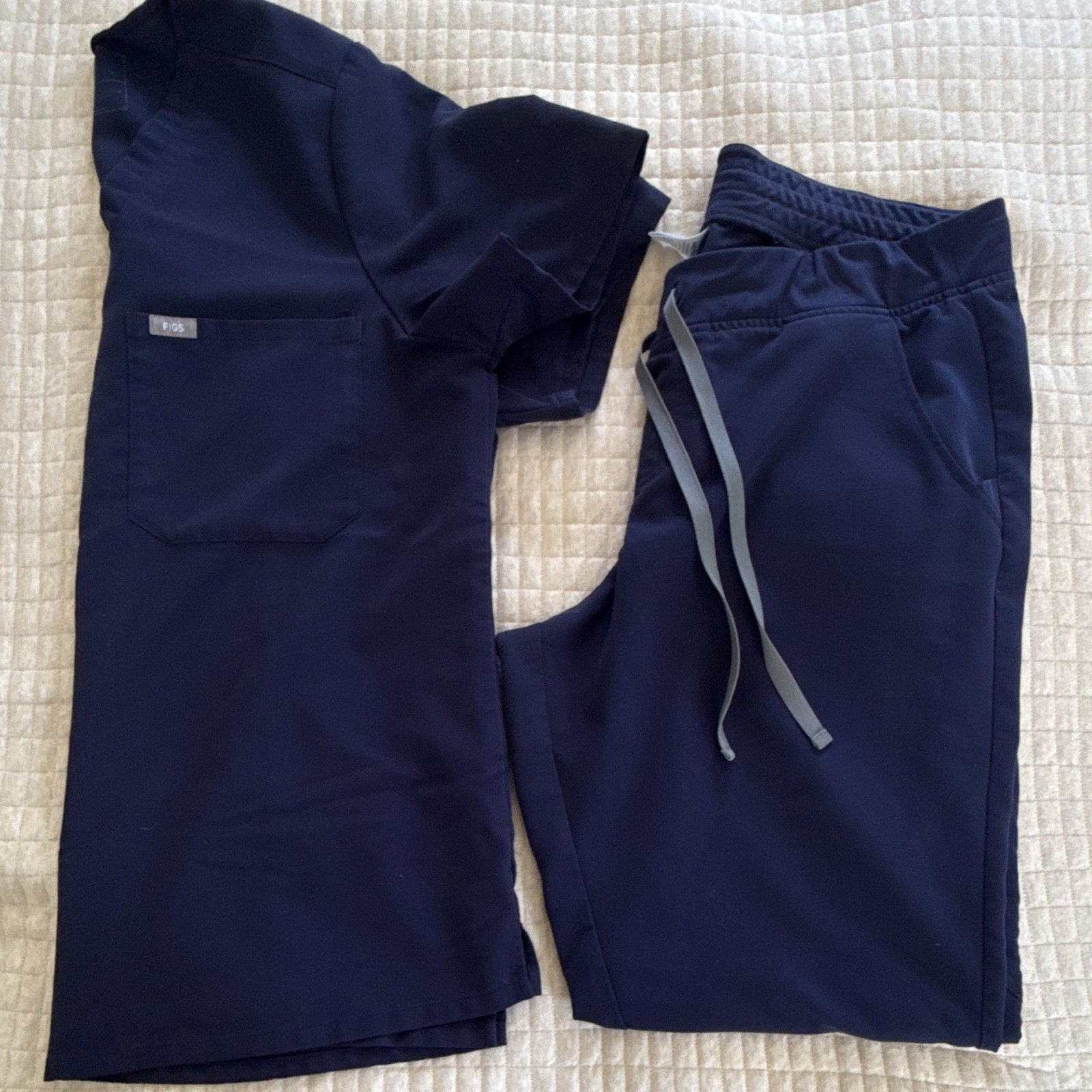 FIGS Women’s Technical Collection Navy V-Neck Scrub Set Jogger Pants Size XL