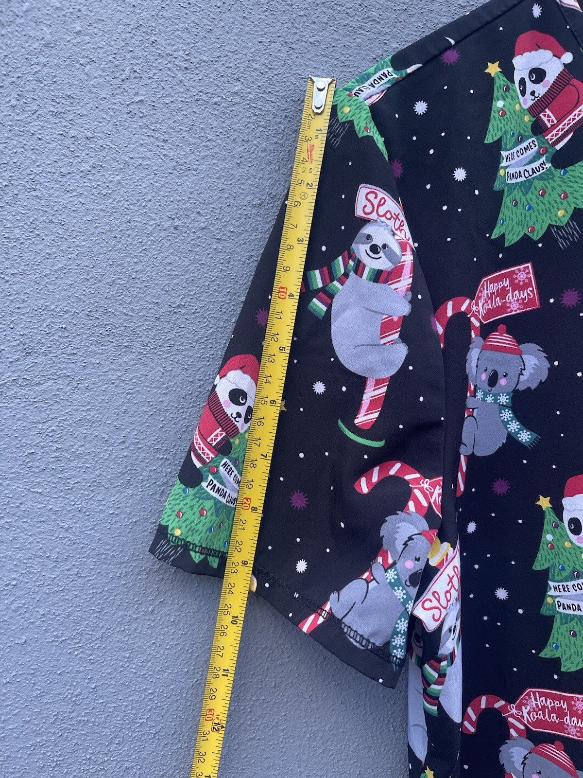 Scrubstar Scrub Top Womens Med Christmas Panda Bear Koala Sloth Short Sleeve