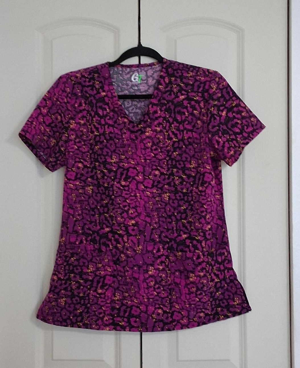 Women’s Purple Multicolored Work Scrub Uniform Top Small “See Measurements”