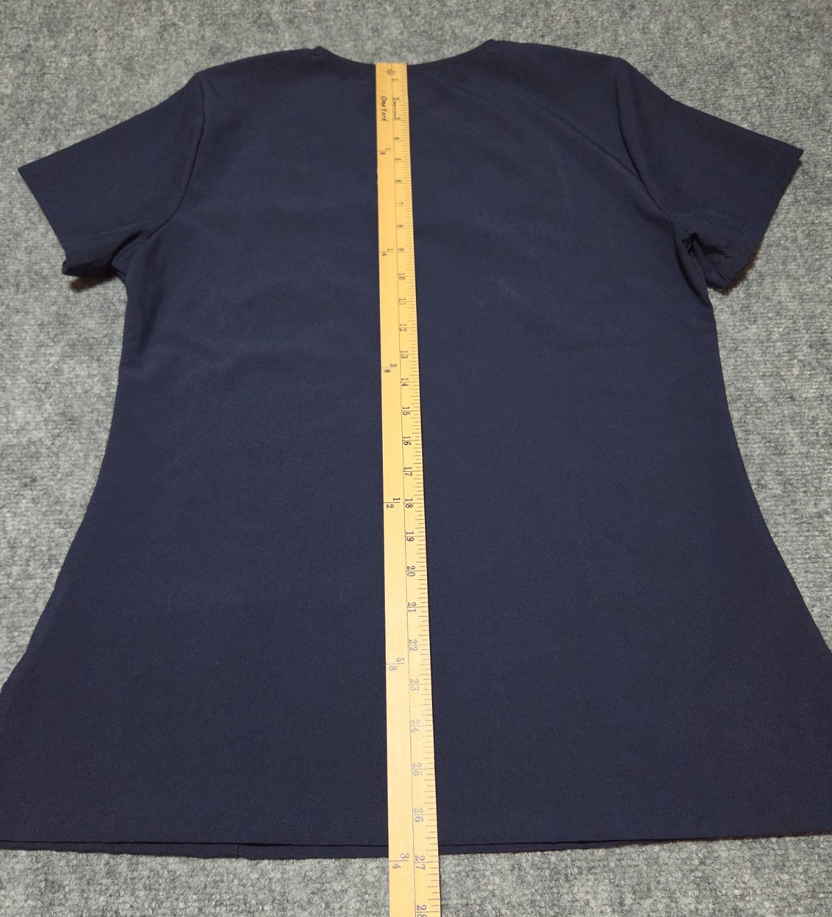 CozyFit 3 Pocket Medical Scrub Top Size Medium – Navy Blue