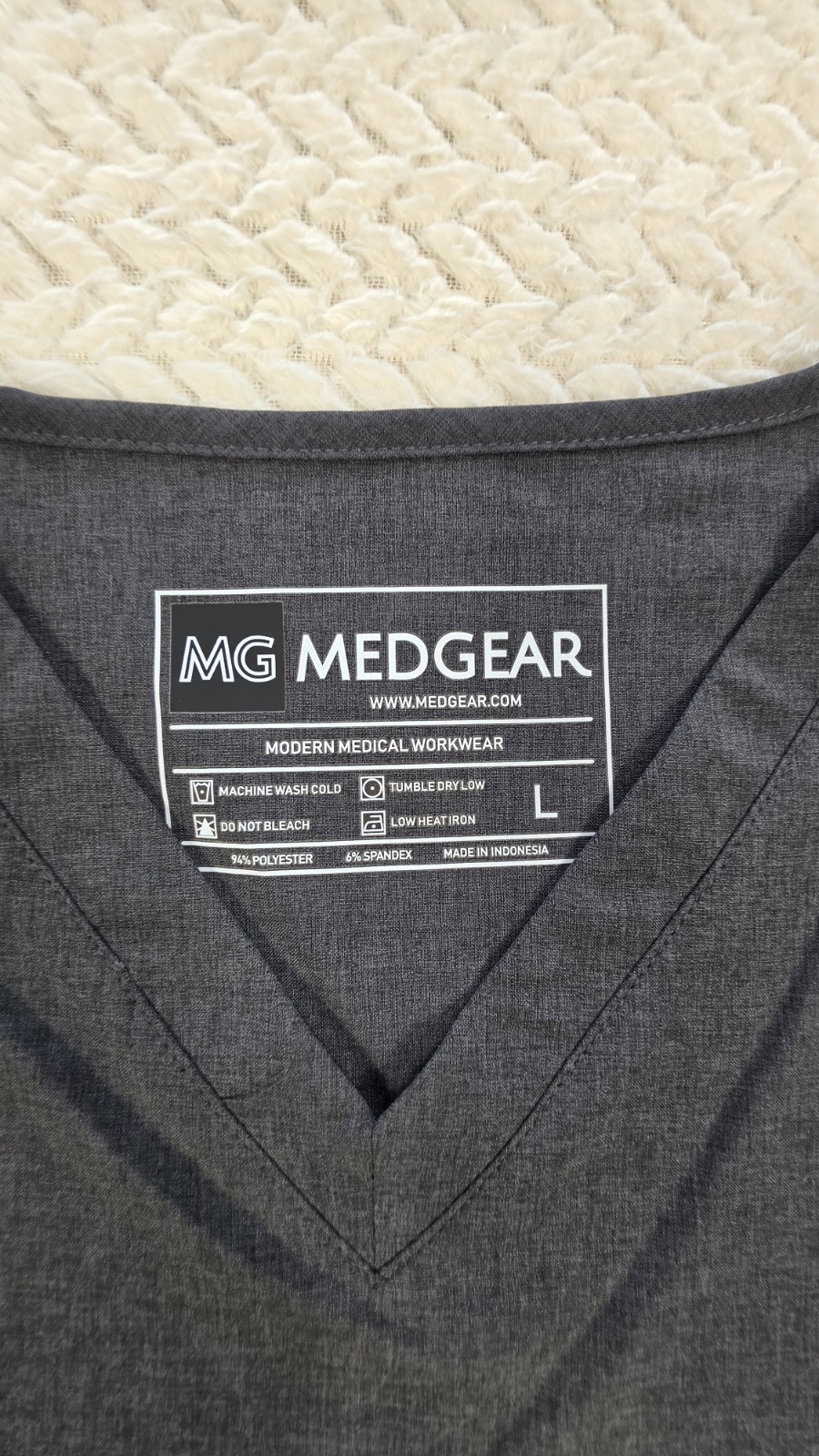 MG MedGear Scrub Top Womens Large Heather Charcoal V-Neck Stretch Medical…