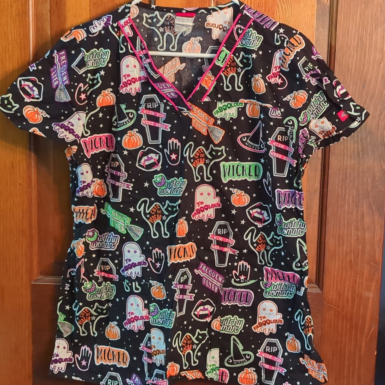 Dickies Women’s Medical Scrub Top M Black Halloween “Wicked” Print V-Neck