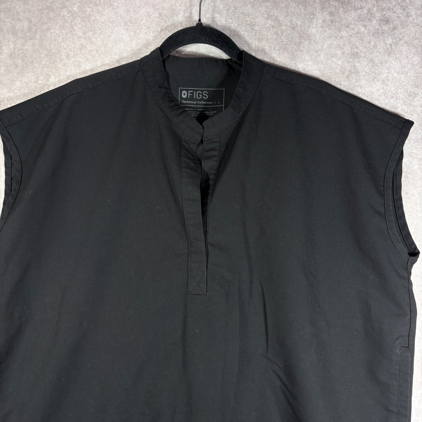 FIGS Casma Scrub Top Womens L Black Sleeveless Mandarin Collar WXXSW1003 Nurse
