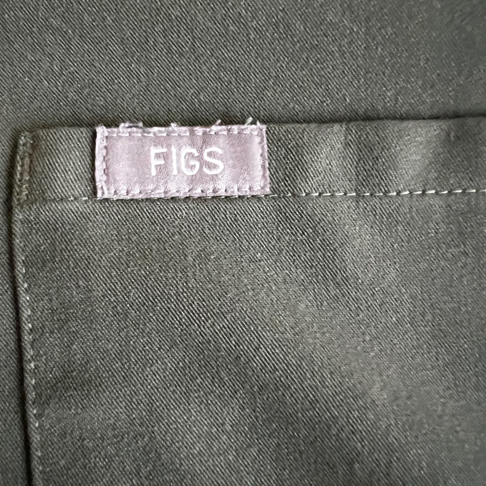FIGS New Catarina One-Pocket Scrub Top Moss Green Women’s Plus Size 2XL