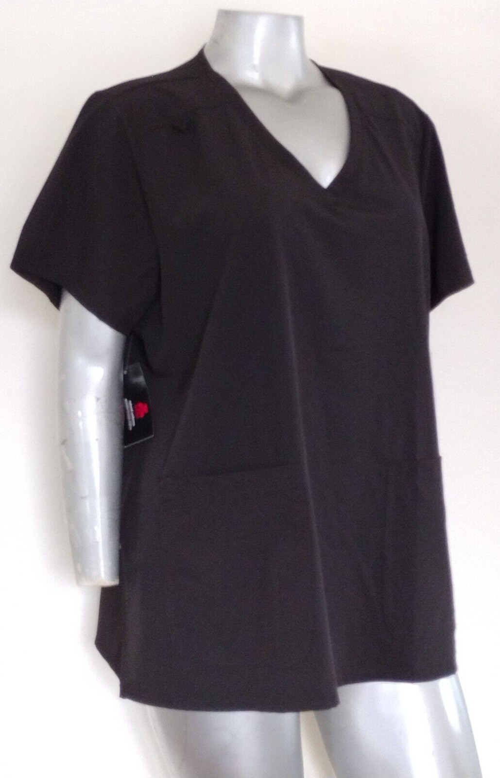NWT Woman Natural Uniforms Modern Fit Cool Stretch Scrub top size 2X Black NWT