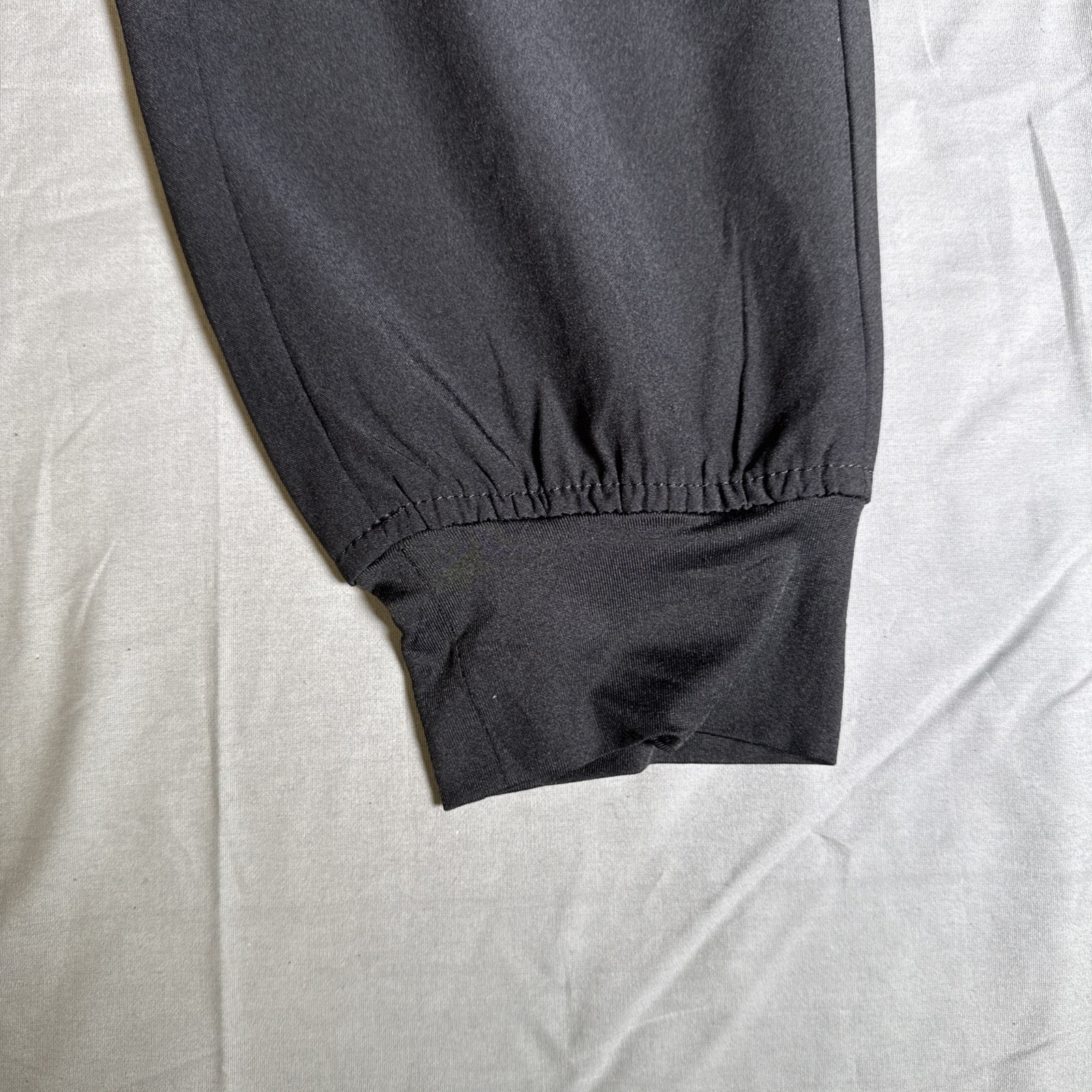 2 Pieces – Cozyfit Black Scrub Top And Scrub Pants Size Medium