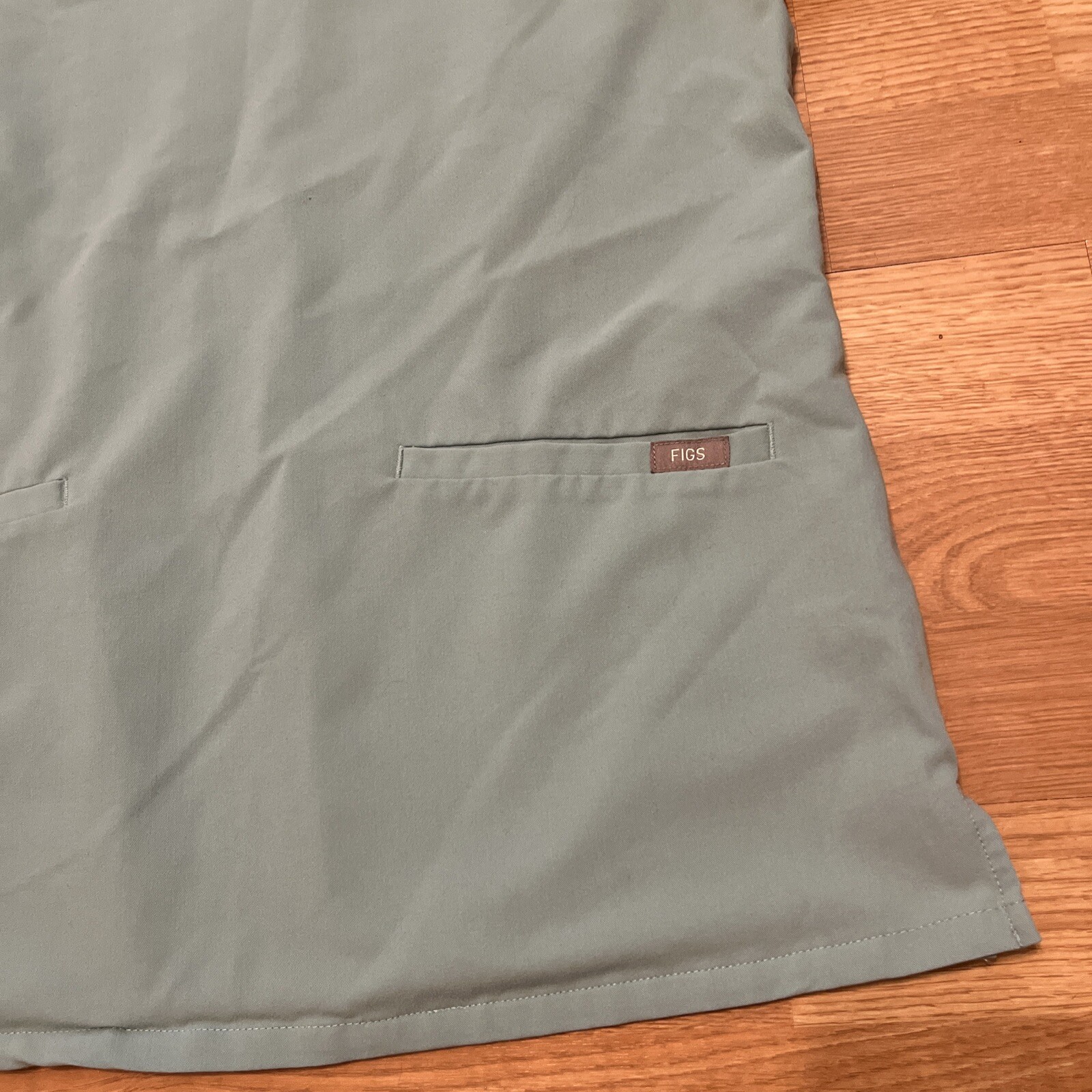 Figs Casma Three-Pocket Scrub Top Surgical Green Short Sleeve Women’s Size Small