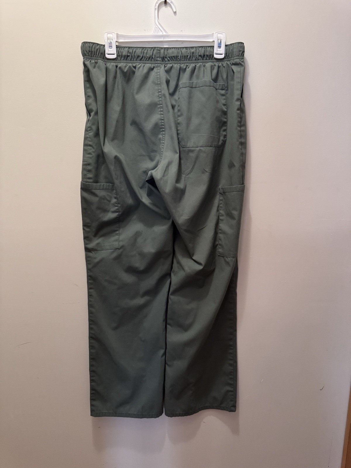Cherokee Workwear Revolution Unisex Scrub Set Top (LARGE) & Pants (MEDIUM)