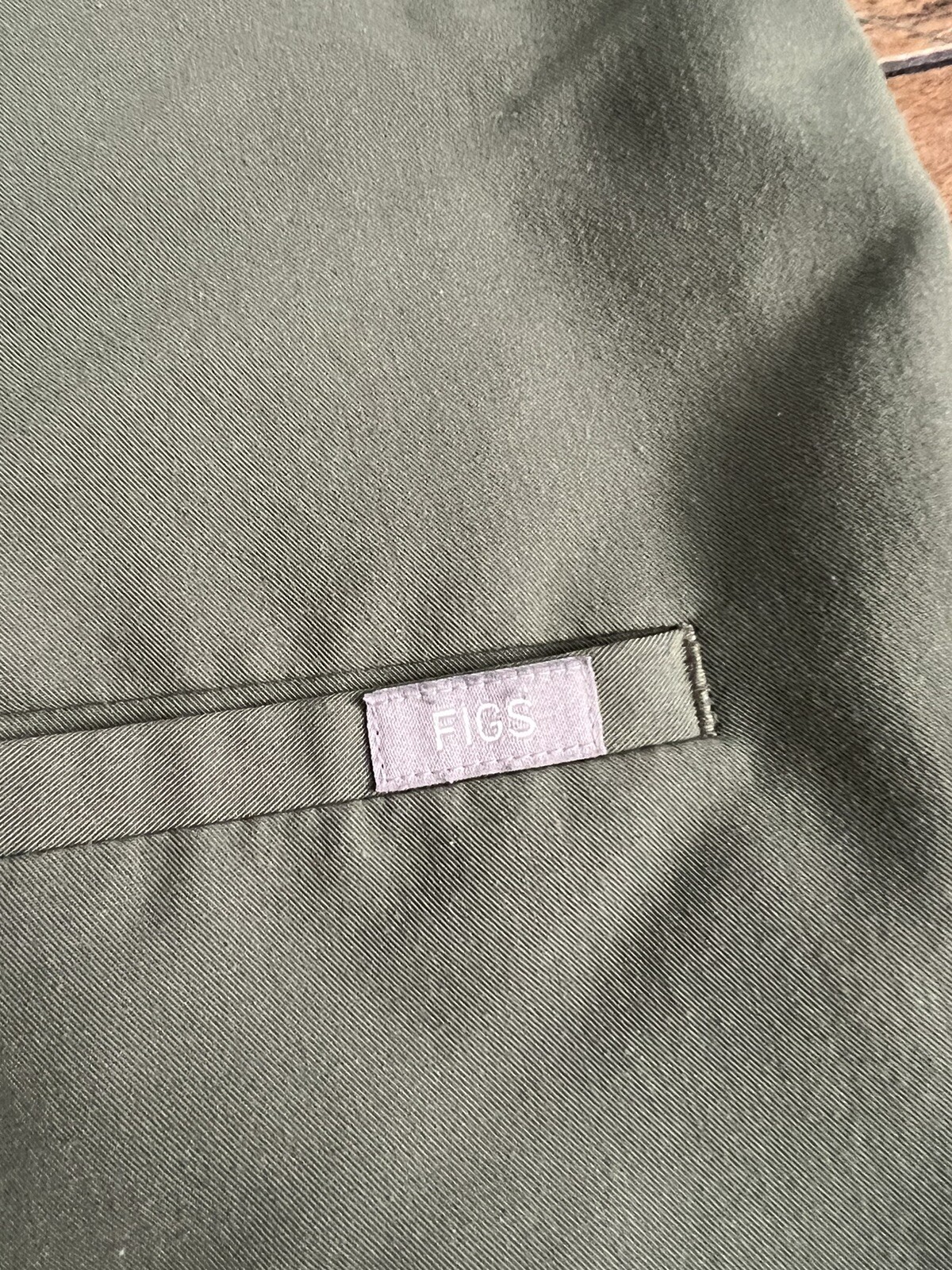 FIGS Scrub Casma Technical Collection Size XL Style # FW1100 Sage Green