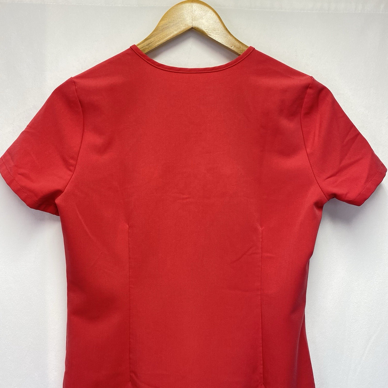 Figs Technical Collection Catarina One Pocket Scrub Top Women Size XXS Coral Red