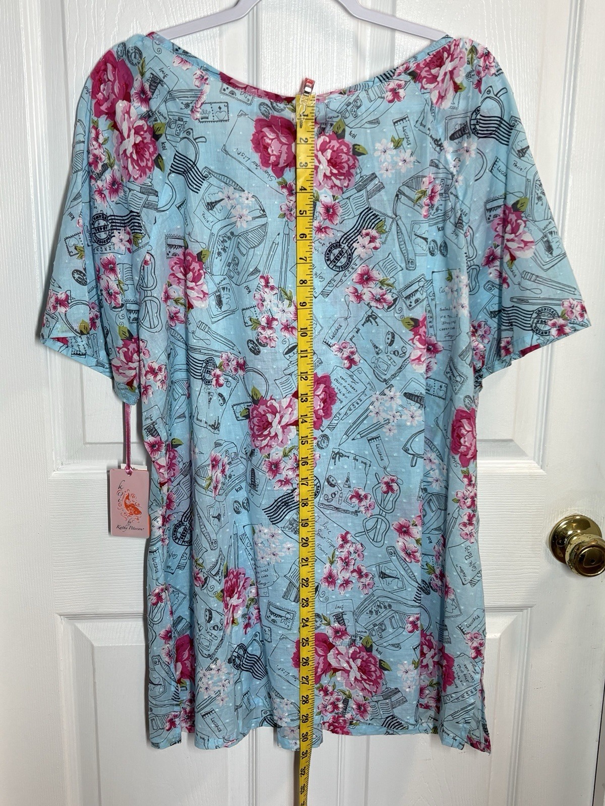 Koi Scrub Top Womens 2X Blue Pink Floral Paris Lightweight Nursing Medical NEW