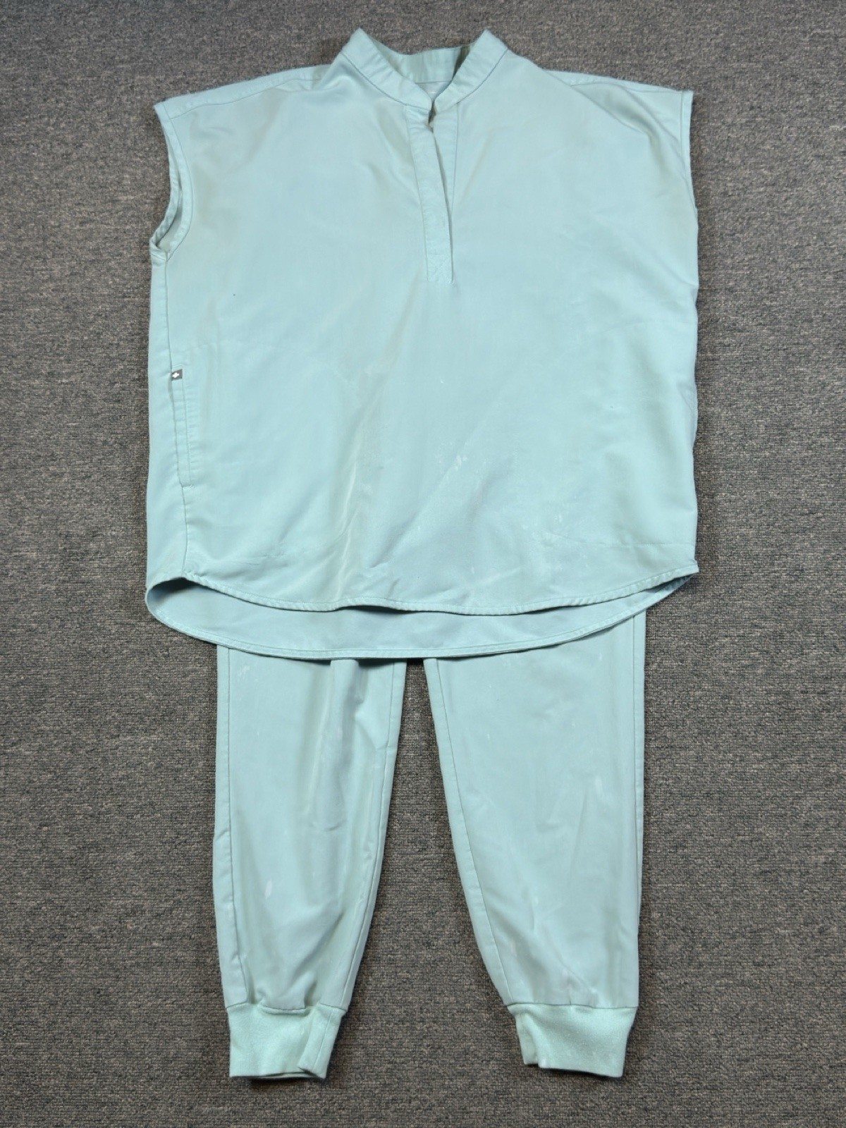 FIGS Technical Collection Scrub Set Womens M Light Blue Top & Bottom Set Stretch