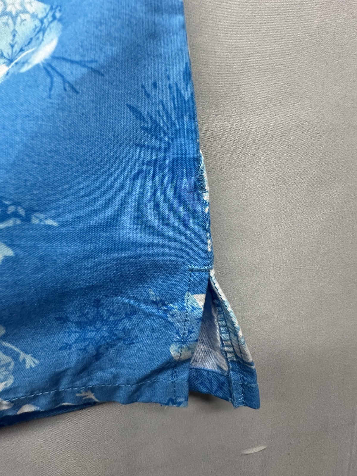 Olaf Tooniforms Licensed Frozen V Neck Scrub Top (TF626 FZIB), Size Small.