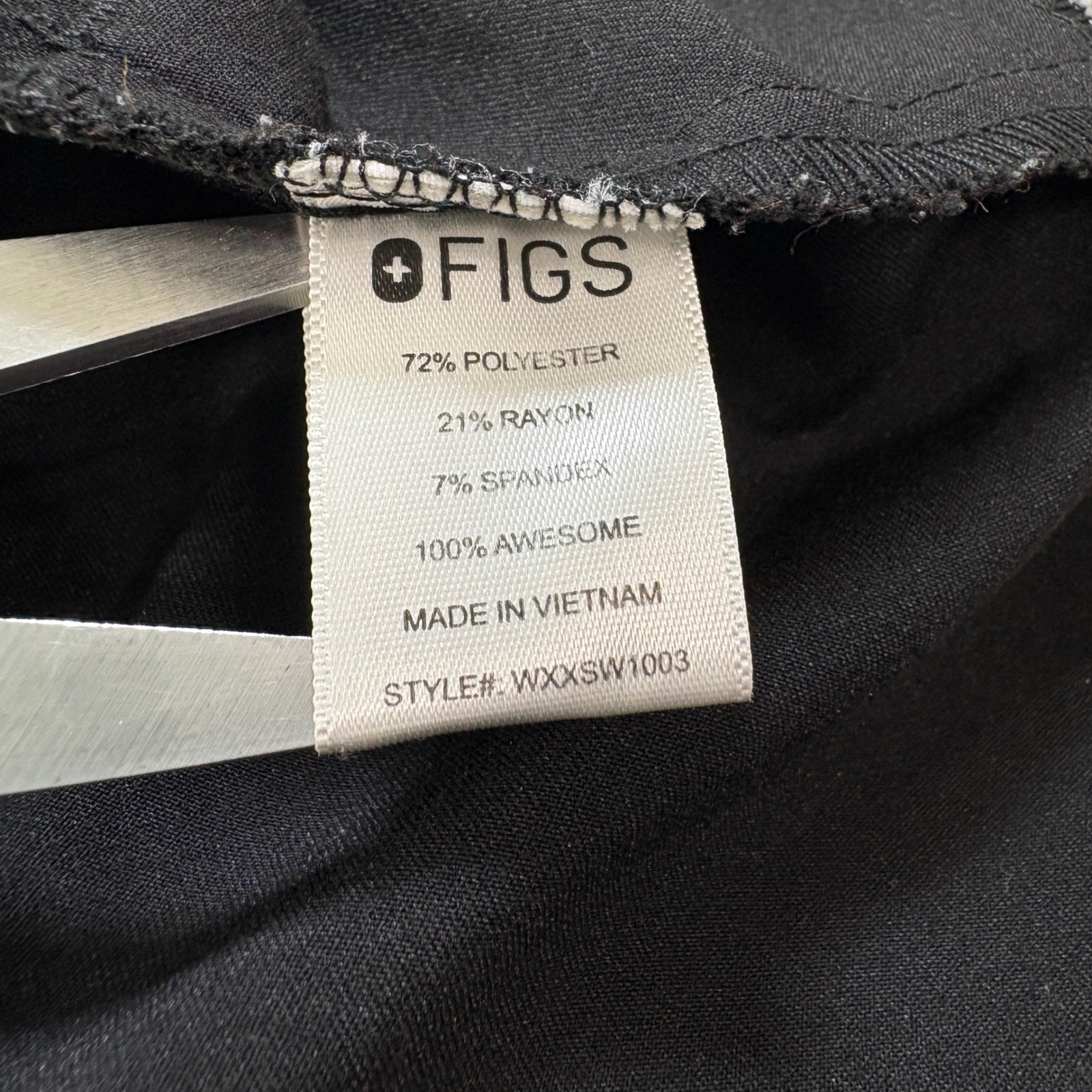 FIGS Casma Scrub Top Womens L Black Sleeveless Mandarin Collar WXXSW1003 Nurse