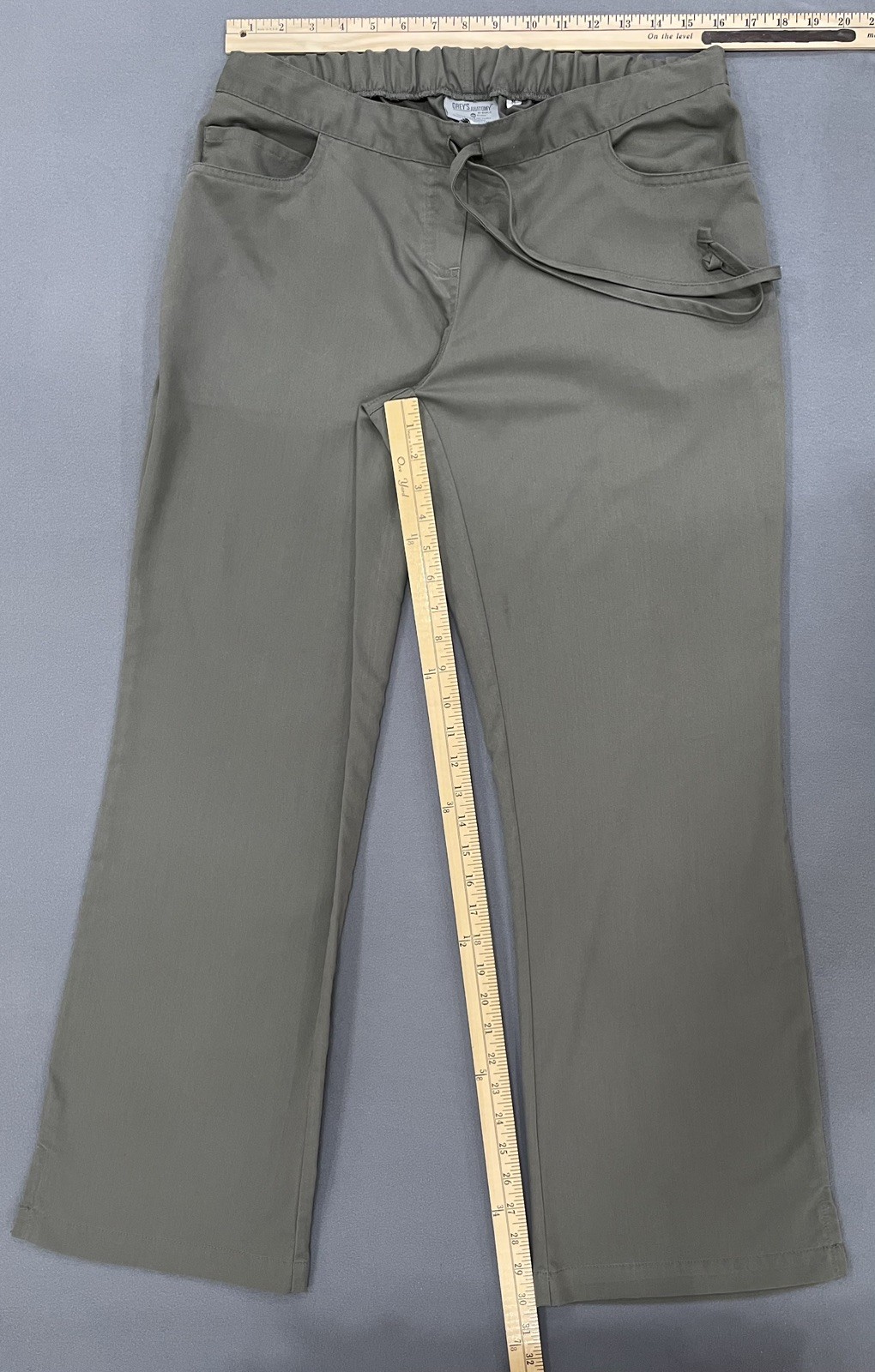 Grey’s Anatomy Barco Scrub Set Top (L) Pant (M) Lt Gray/Sage Green (180)