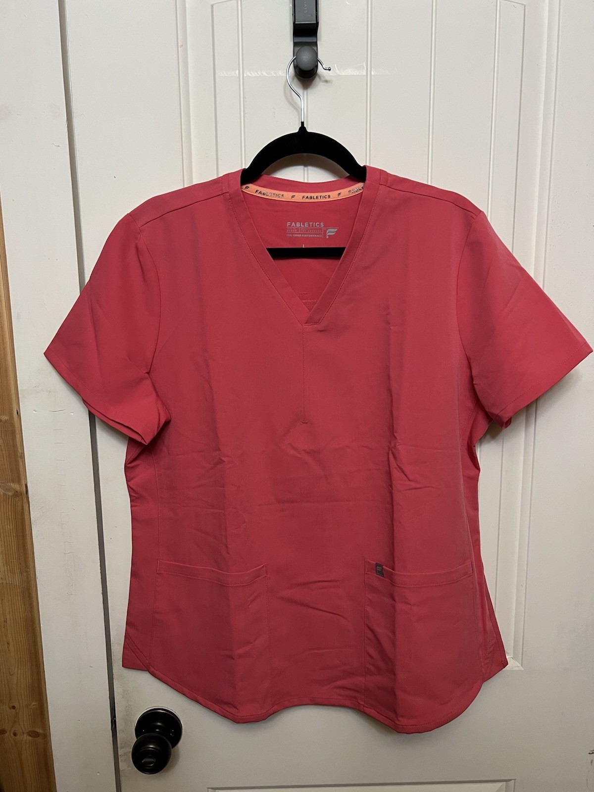 Fabletics Women’s Pink V-Neck Solid Short Sleeve Medical Scrub Top size L