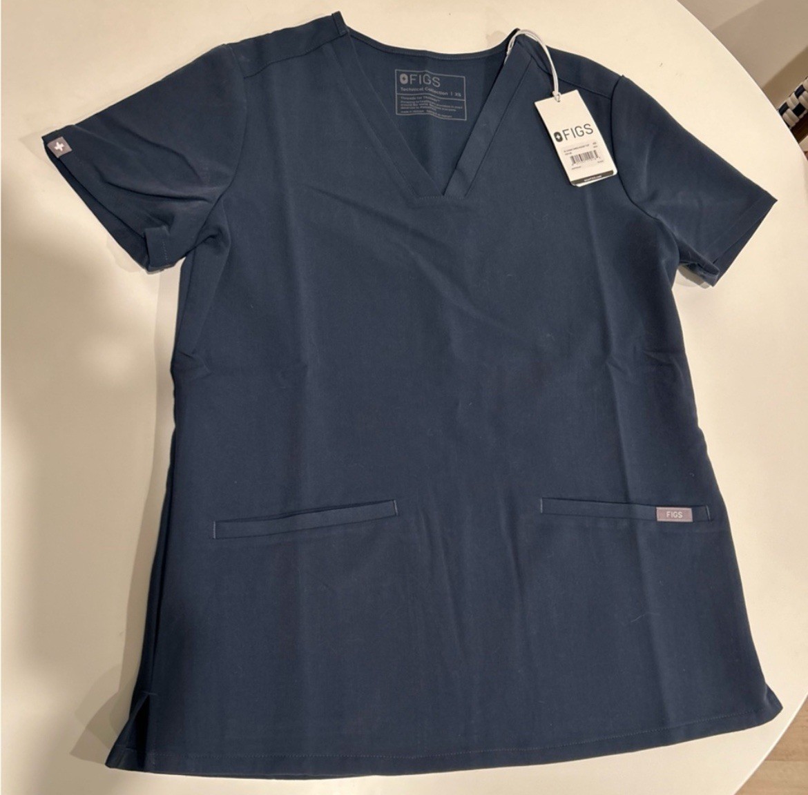 NWT Figs 3 Pocket Casma Scrub Top In Dark Harbor