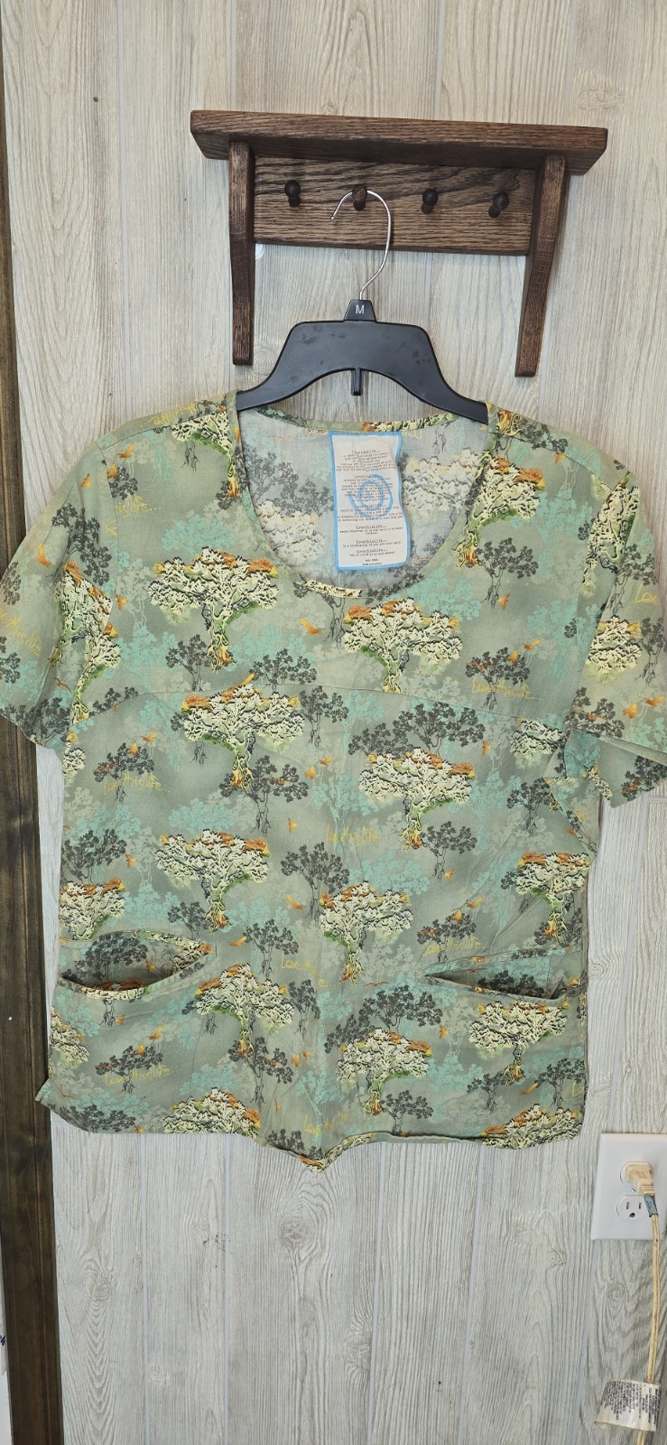 Woman’s Love This Life Scrub Top Size large