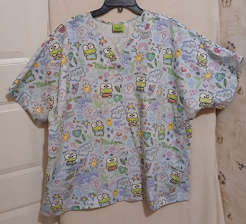 Frog Keroppi By Sanrio Women’s Scrub Top XXL 2XL Roomy Fit V-Neck USED repaired