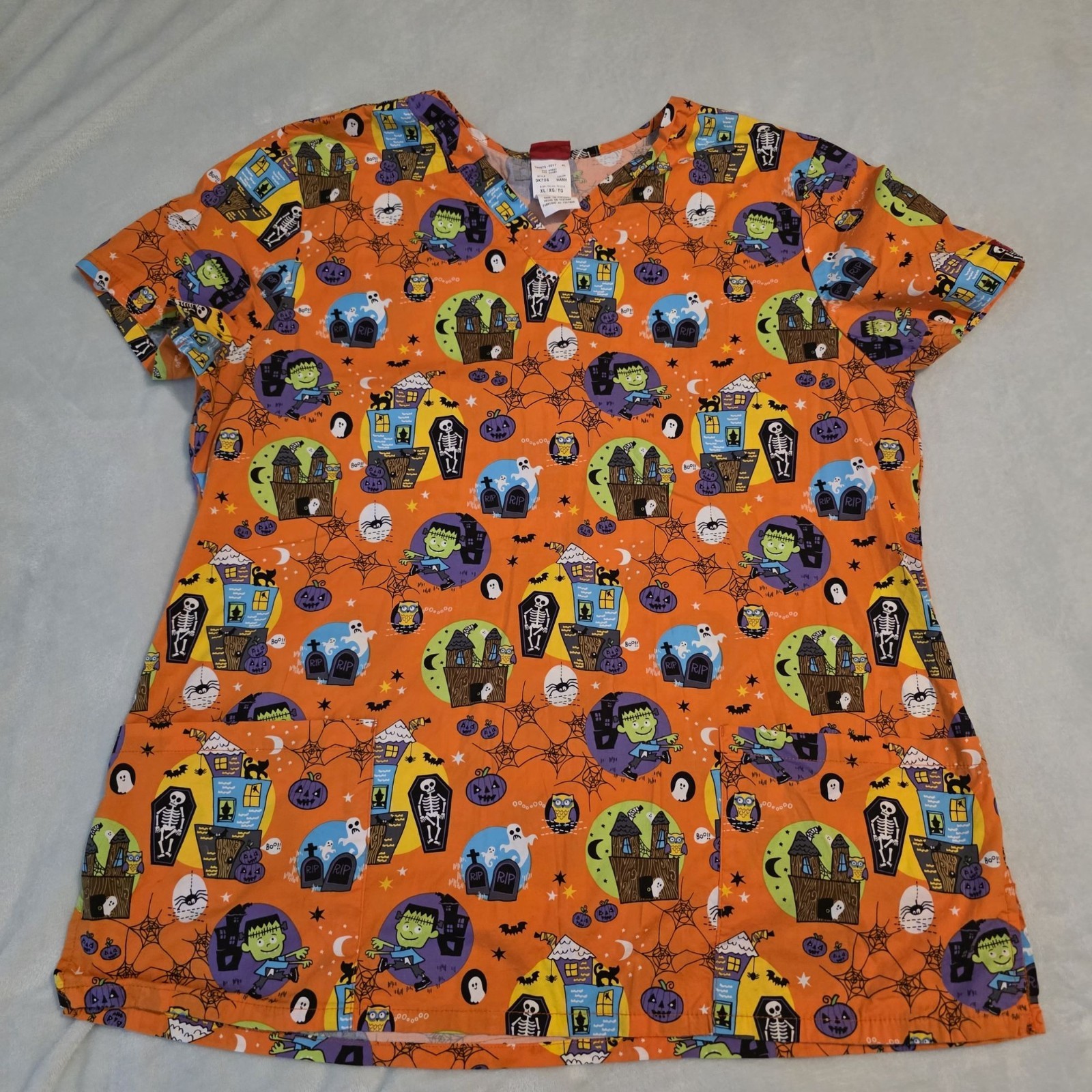 Halloween Dickies Womens Scrub Top XL Pumpkin Frankenstein Ghost Haunted House