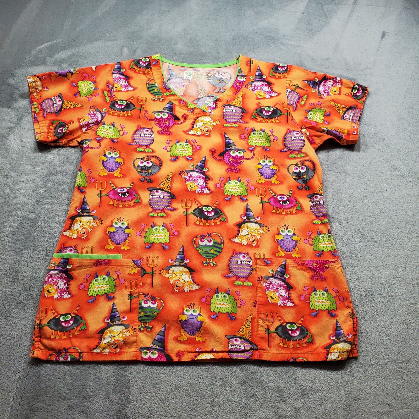 Bring It On V-Neck Scrub Top Halloween Monster Theme Orange 3 Pockets Wmn Sz M