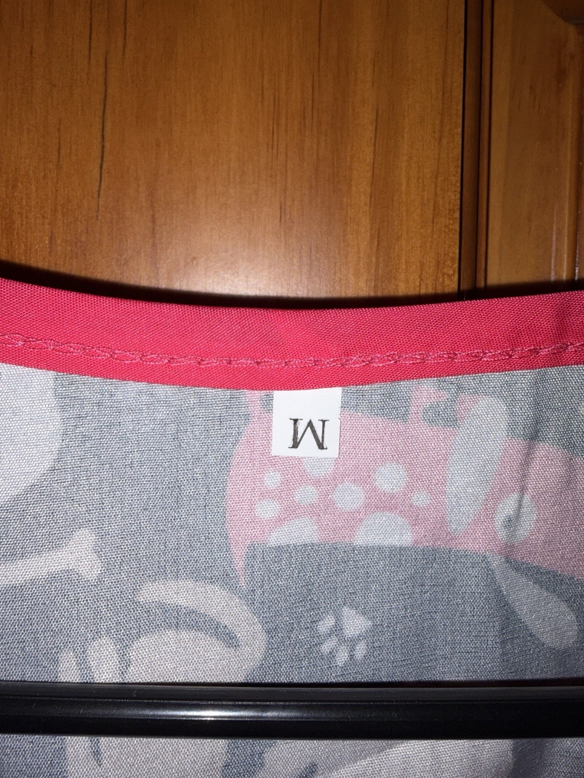 Womens Scrub Top Nurse Vet Dogs Paw Print 100% Polyester Size Medium