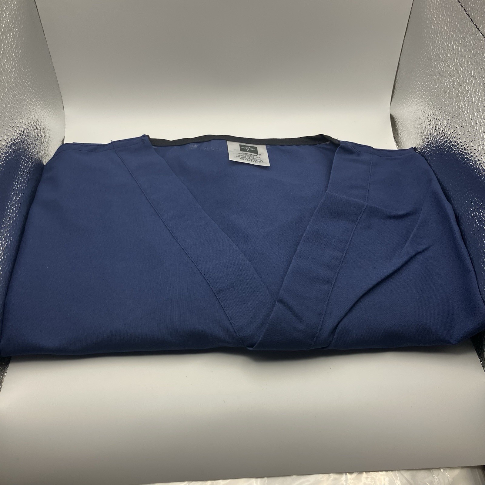 Medline AngelStat M630 Scrubs Top Size L Dark Blue NNT – New
