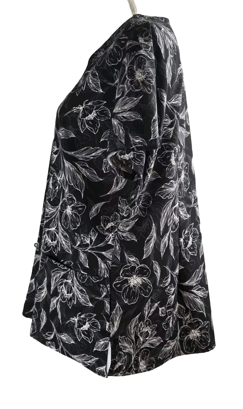Divine Stretch Scrub Top Women Sz. LARGE Short Sleeve V-Neck Black/White ID Loop