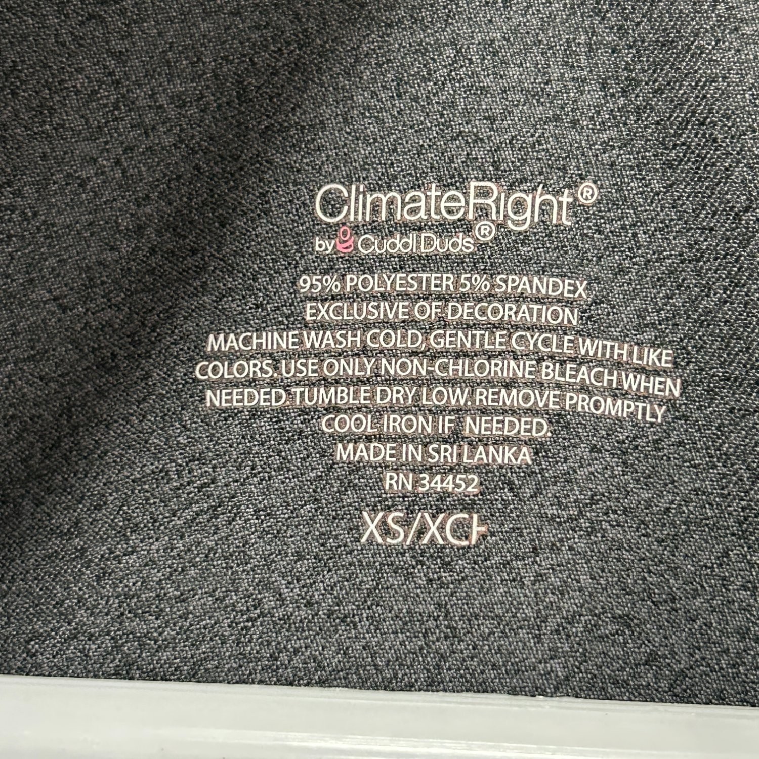 Climate Right by Cuddl Duds Scrub Top Womens XS Grey Heather Stretch V-Neck