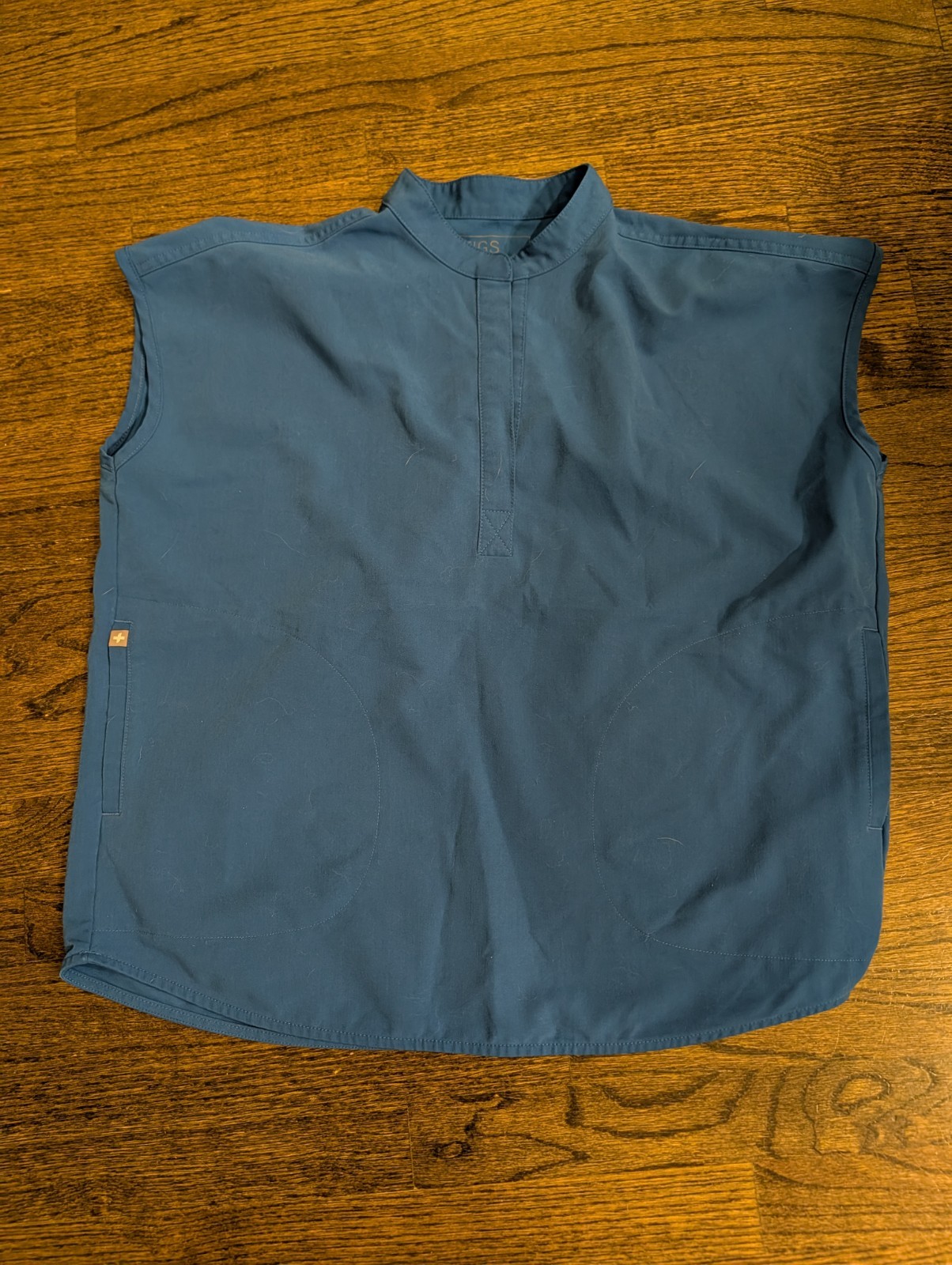 FIGS RAFAELA OVERSIZED SCRUB TOP MANDARIN COLLAR ROYAL BLUE SIZE SMALL